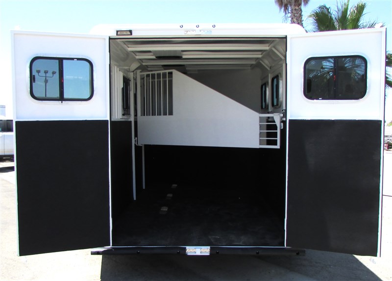 Trailer Photo 3