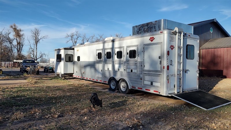 2005 Hart 4 horse lq