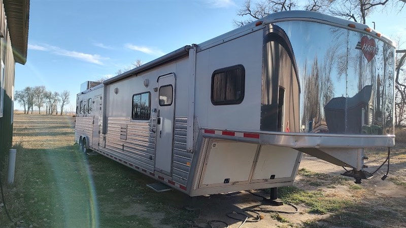 2005 Hart 4 horse lq