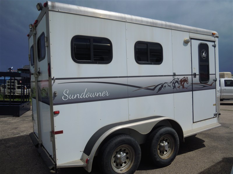 2001 Sundowner 2 HORSE SLANT BP