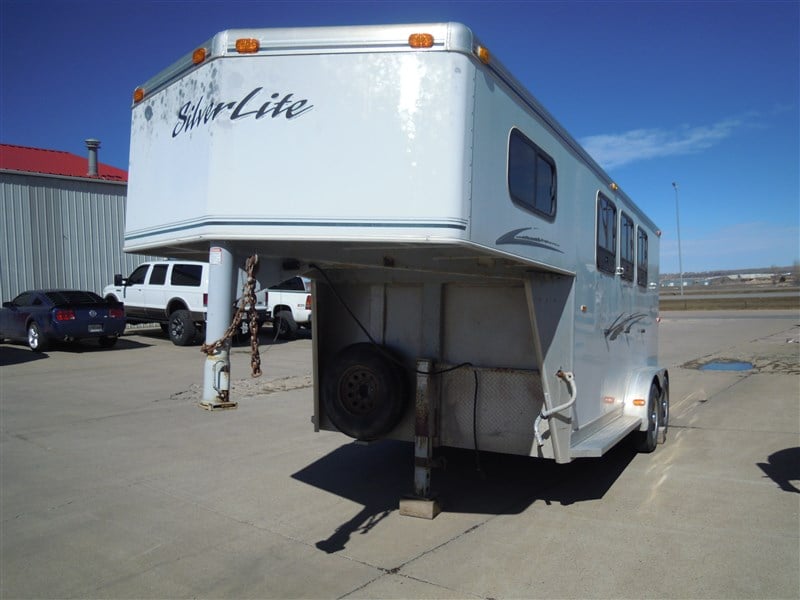 2005 SilverLite 3 HORSE GOOSENECK
