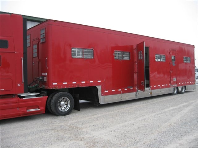 2007 Craftsman 9 Horse Semi Trailer