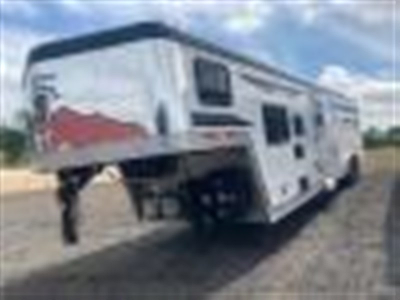 2024 Bison trail hand