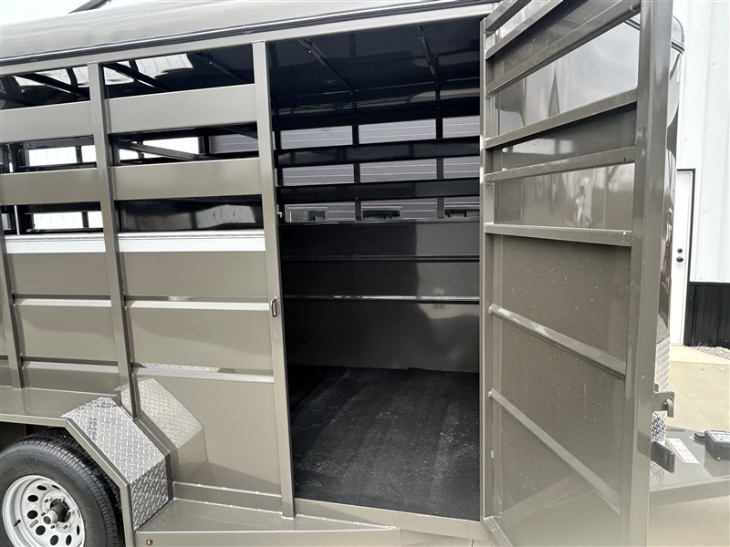2026 Valley 7ft tall, 16ft, stock with rubber mats