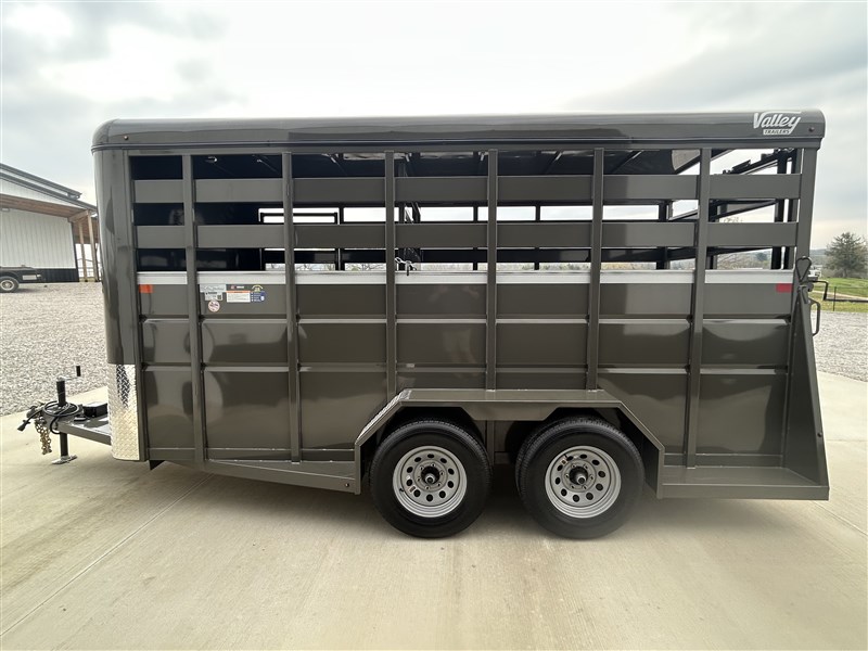 2026 Valley 7ft tall, 16ft, stock with rubber mats