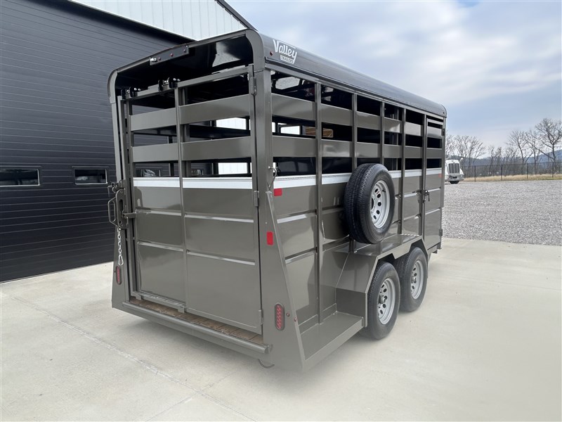 2026 Valley 7ft tall, 16ft, stock with rubber mats
