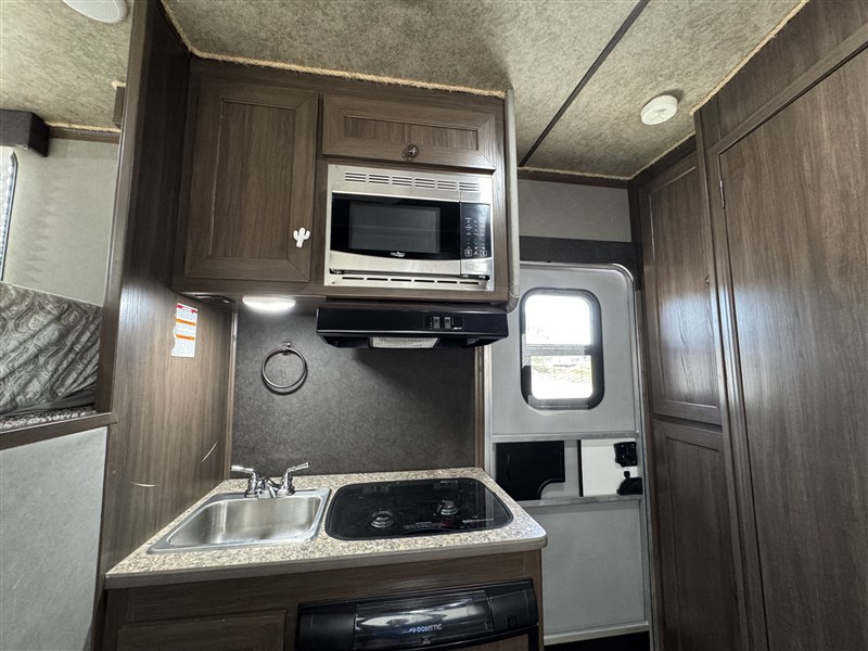 Trailer Photo 15