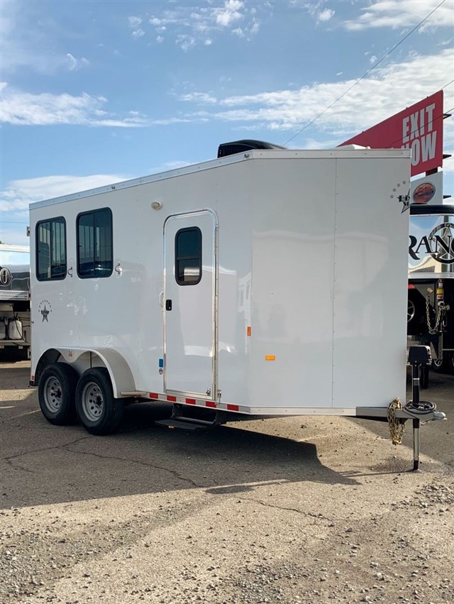 2021 Dixie Star Dixie Star 2H BP Horse Trailer w/Weekender