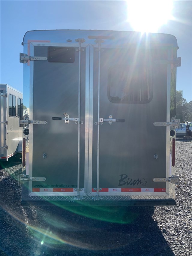 2022 Bison Quick Draw 3 Horse Living Quarters Trailer