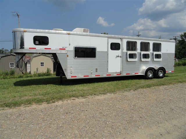 2007 Exiss Sport 4 HORSE w 7' LIVING QUARTER