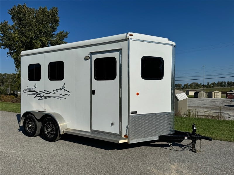 2024 Homesteader 2 horse slant load w double rear doors