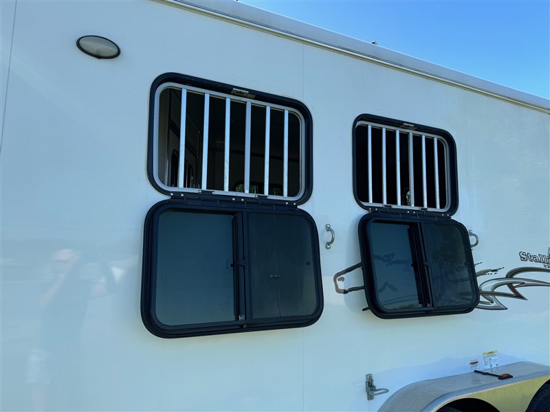 2024 Homesteader 2 horse slant load w double rear doors