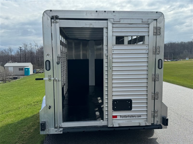 Trailer Photo 7