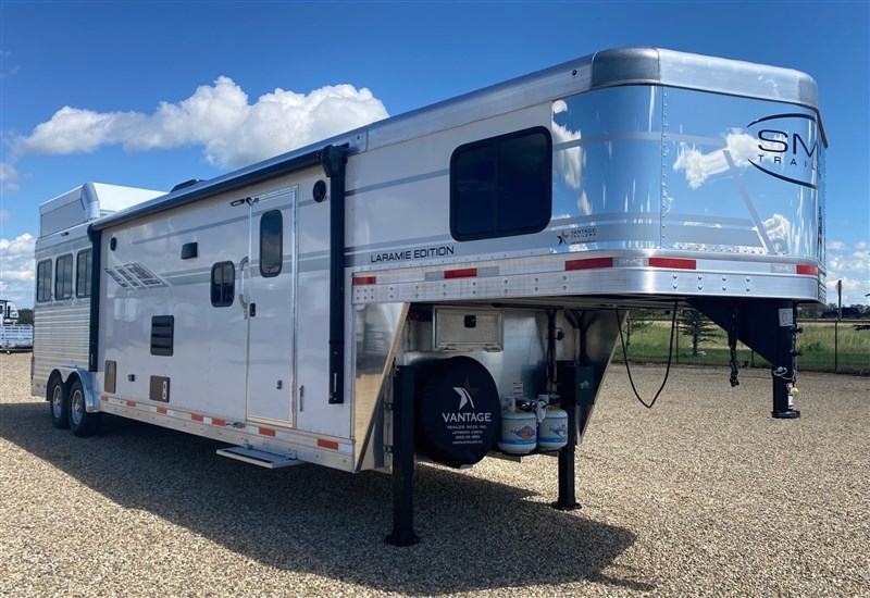 2023 SMC LARAMIE SLE314SSR