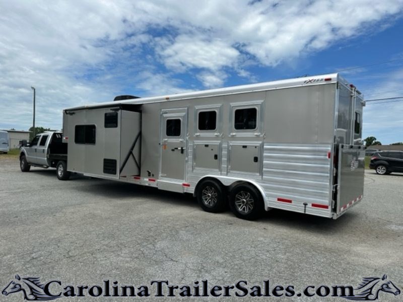 2018 Exiss 3H, Like New, One Owner! 12' LQ, Slide, Dinette