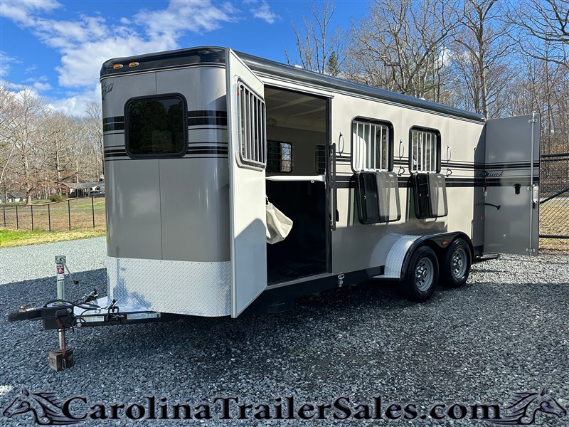 2019 Hawk 3 horse bumper pull trailer with rear ramp