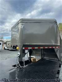 2025 Valley 20' stock gooseneck trailer, 7'6" tall, mats