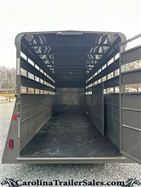 2025 Valley 20' stock gooseneck trailer, 7'6" tall, mats