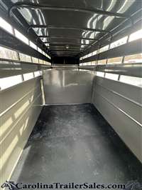 2025 Valley 20' stock gooseneck trailer, 7'6" tall, mats