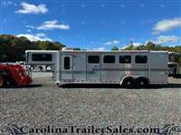 2001 4 horse Silver Star 4H 8' Full LQ, Hydraulic Jack, Insulated, 