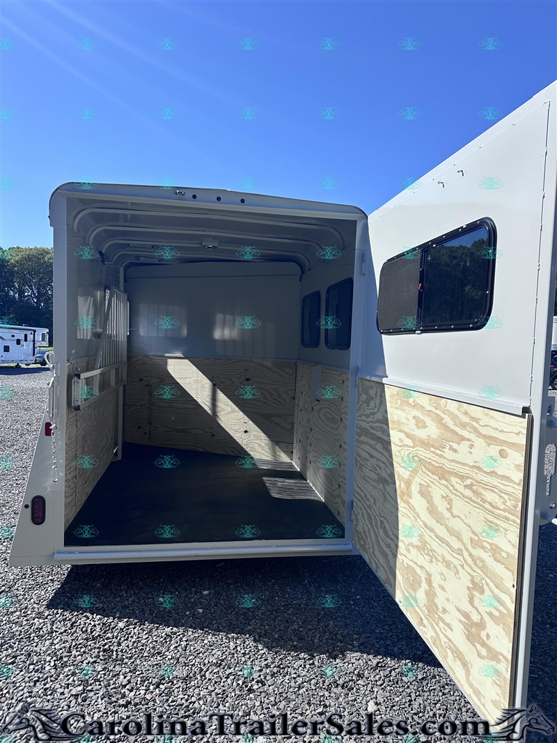 Trailer Photo 19