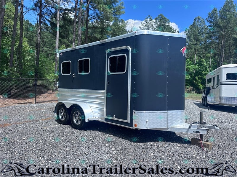 2022 Kiefer 2H Fully lined insulated horse box! Matte Black!