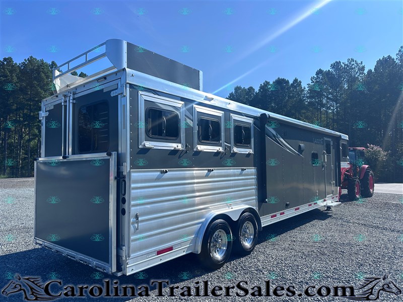 Trailer Photo 12