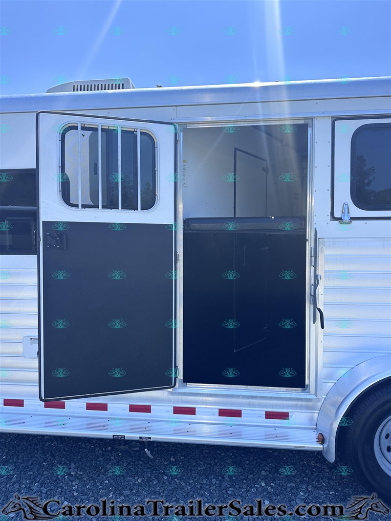Trailer Photo 8