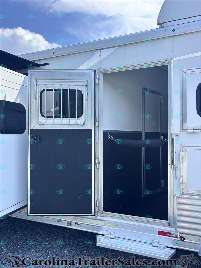 Trailer Photo 4