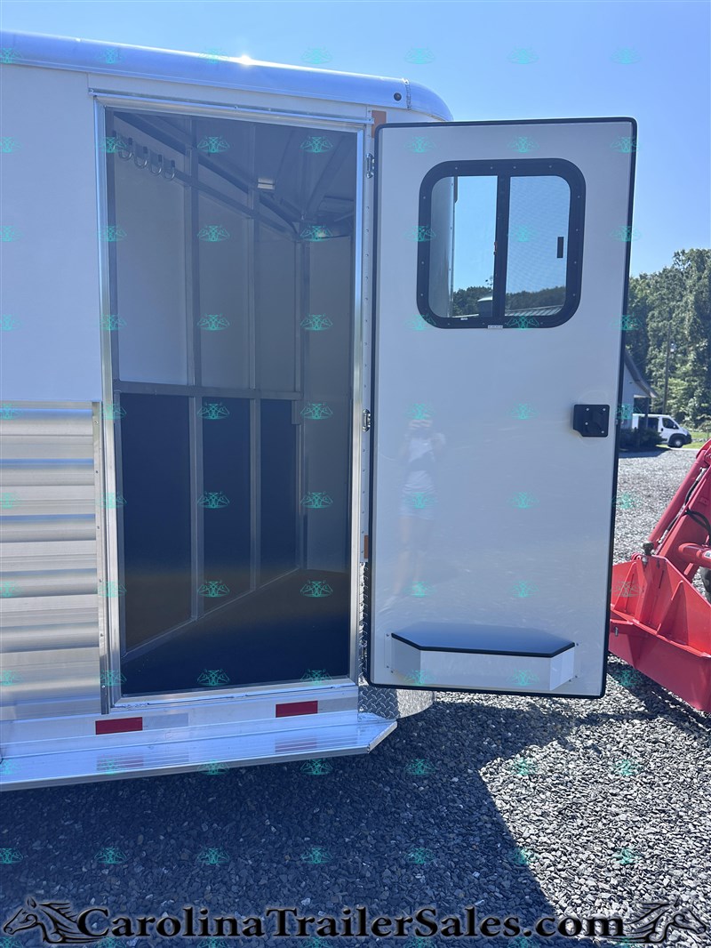 Trailer Photo 3