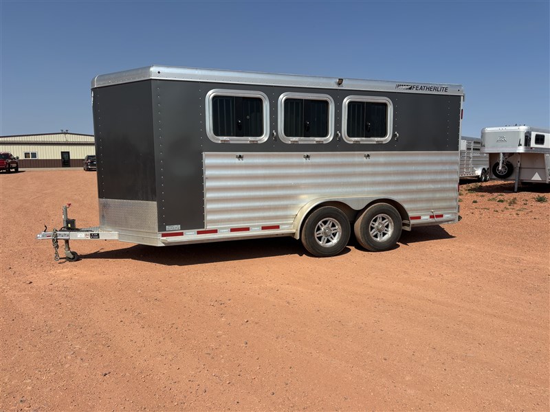 Trailer Photo 2