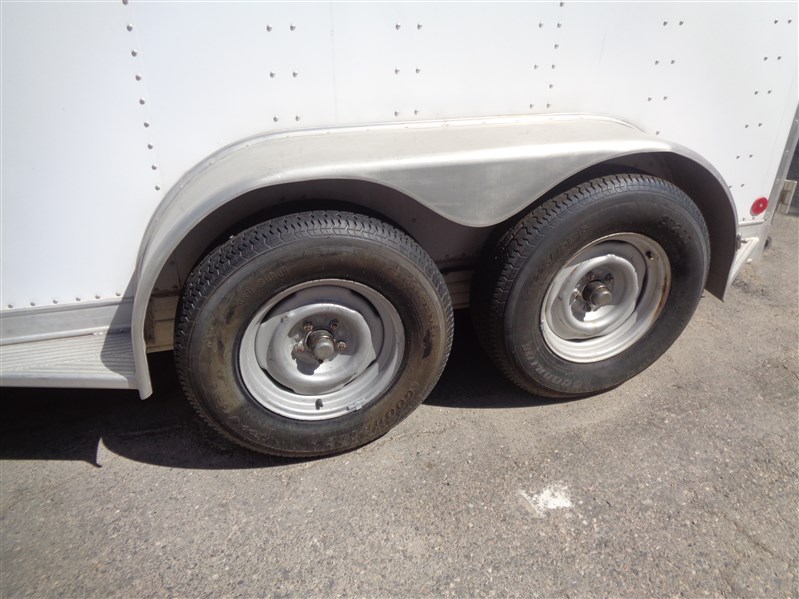 1994 Featherlite 2h straight load all aluminum