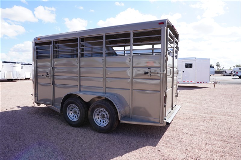 2025 Calico 3 horse bp trailer