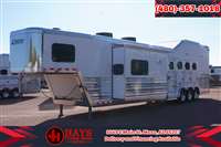 2026 4 horse Cimarron 17'6 SW 4 Horse Living Quarters Rear Side Load