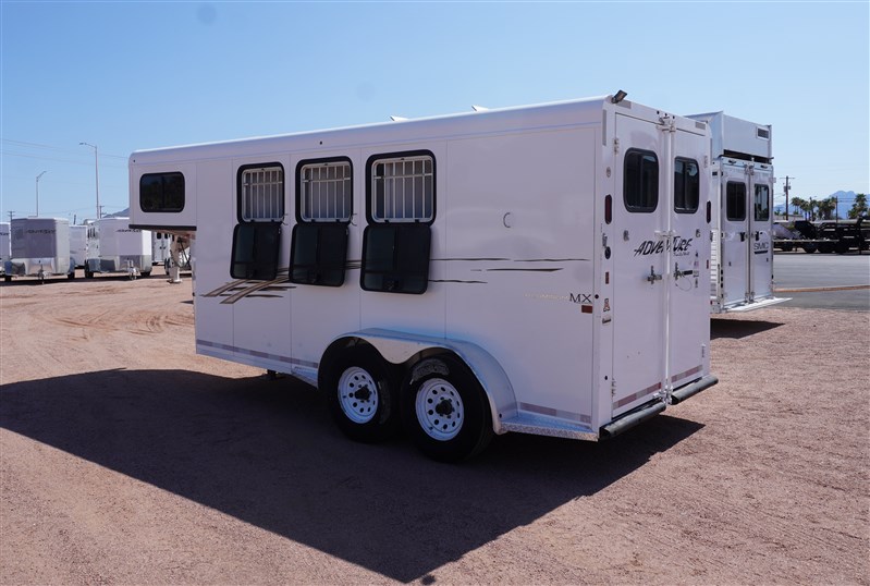 2017 Trails West adventure mx 3 horse gooseneck