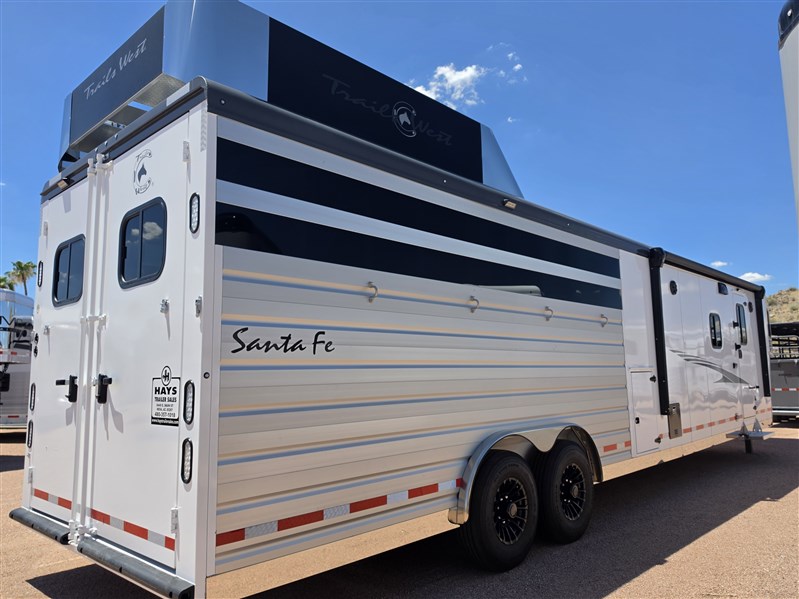 Trailer Photo 11