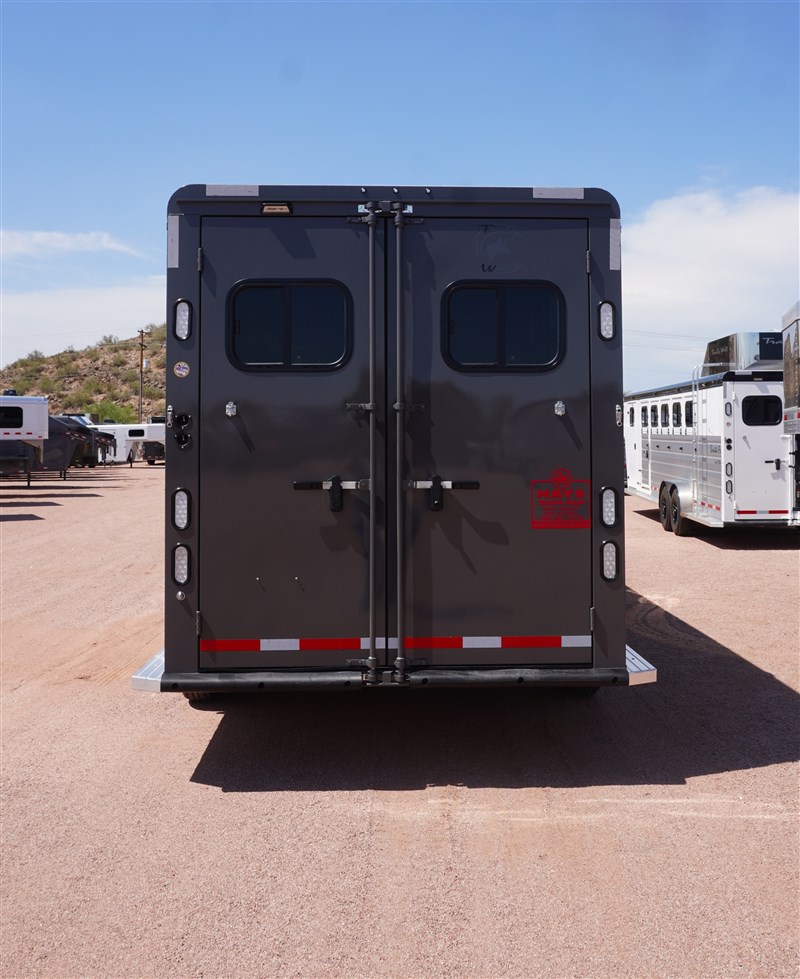 Trailer Photo 4