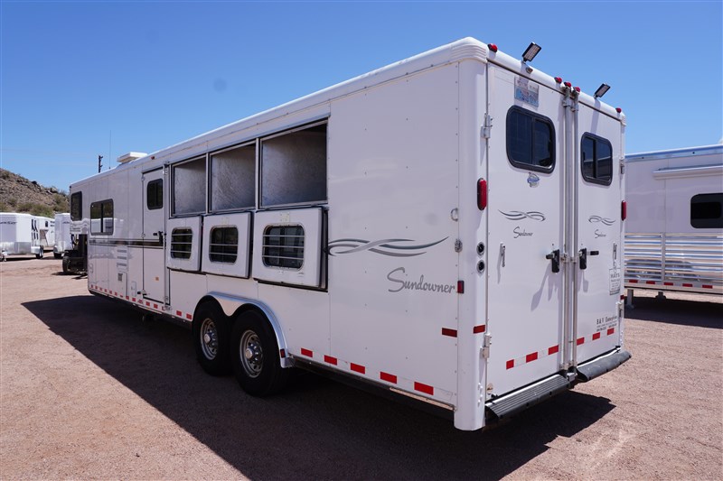 Trailer Photo 2