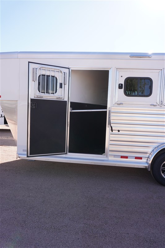Trailer Photo 3