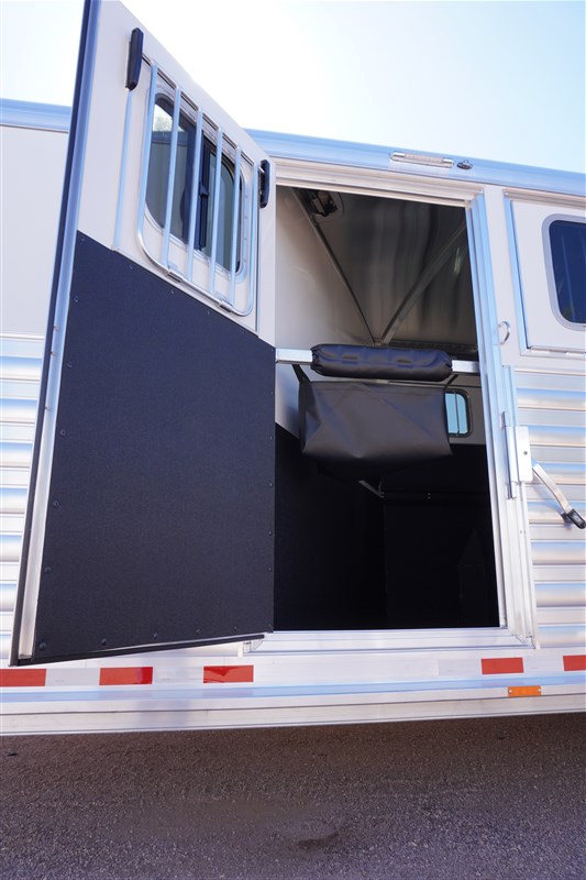 Trailer Photo 3