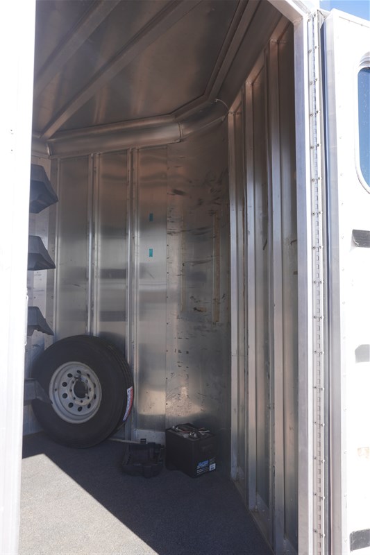 Trailer Photo 14