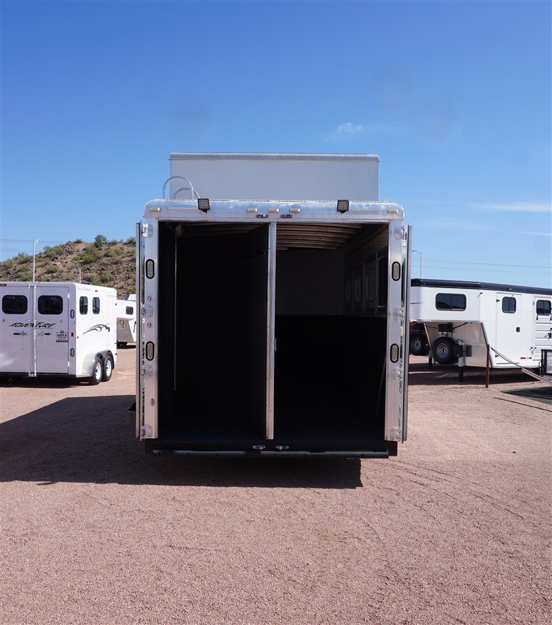 Trailer Photo 4