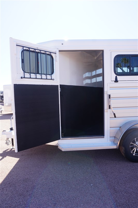 Trailer Photo 3