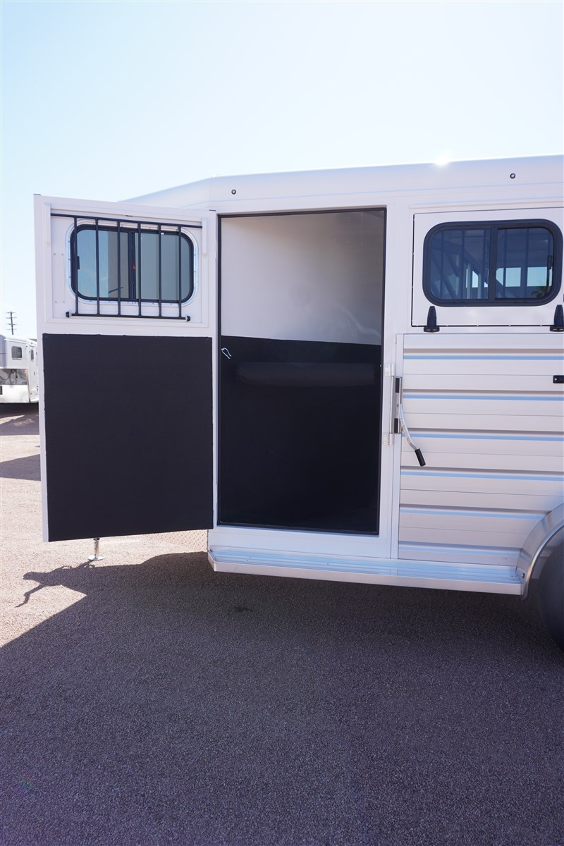 Trailer Photo 3