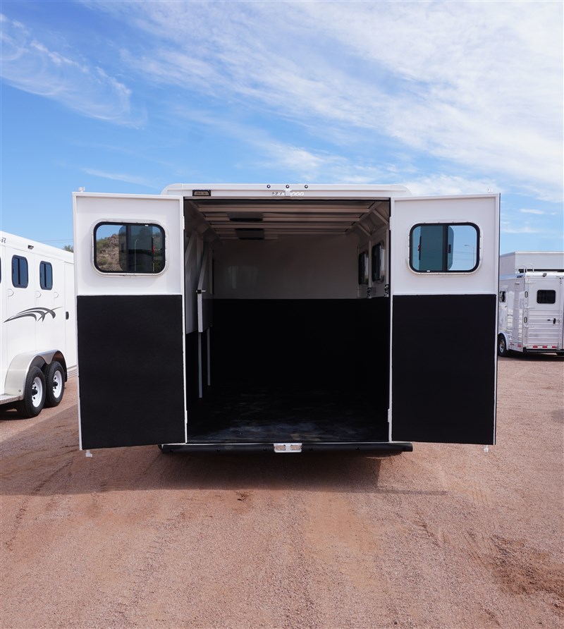 Trailer Photo 4