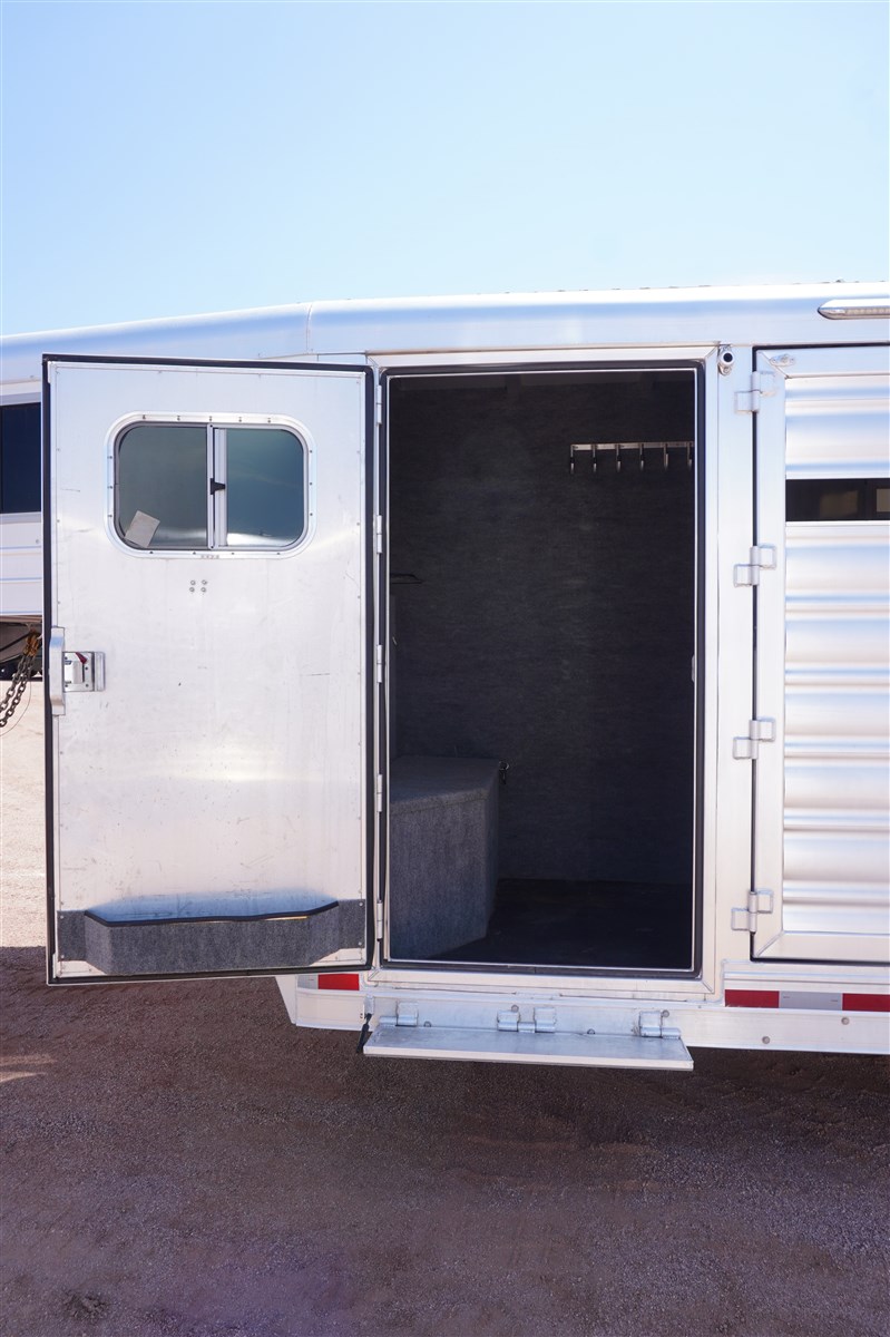 Trailer Photo 4