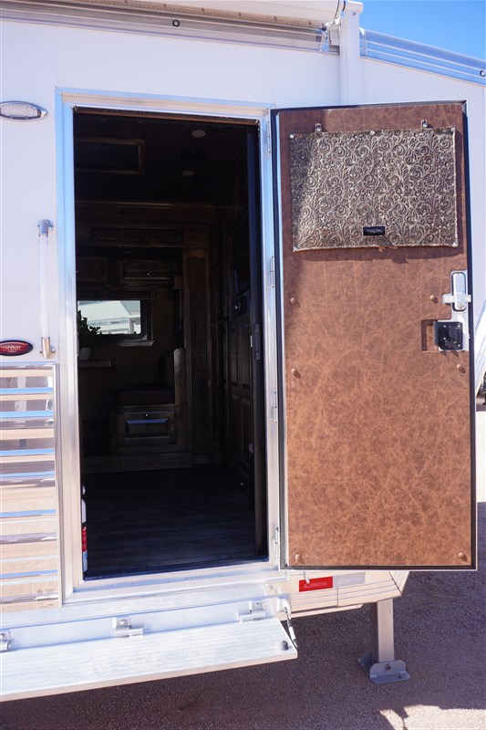 Trailer Photo 15