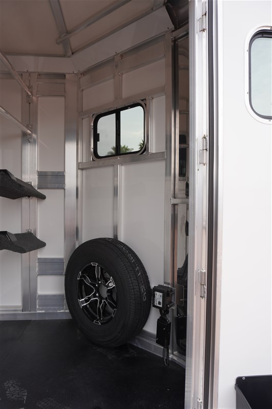 Trailer Photo 12