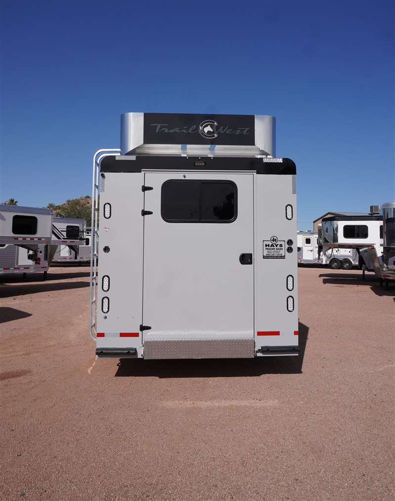 Trailer Photo 4