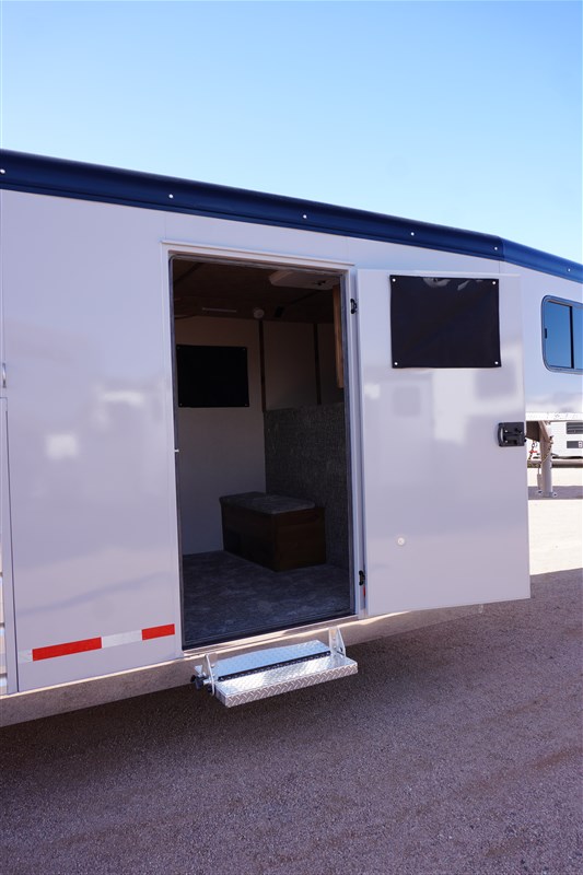 Trailer Photo 18